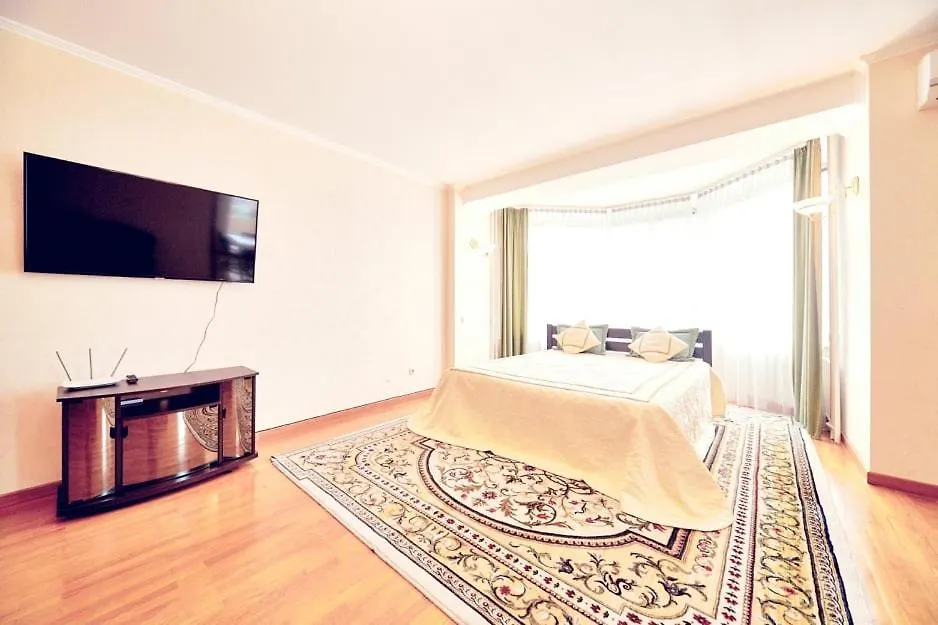 Роскошная 3К Квартира 170М2 На Оболонской Набережной Kyiv Apartment